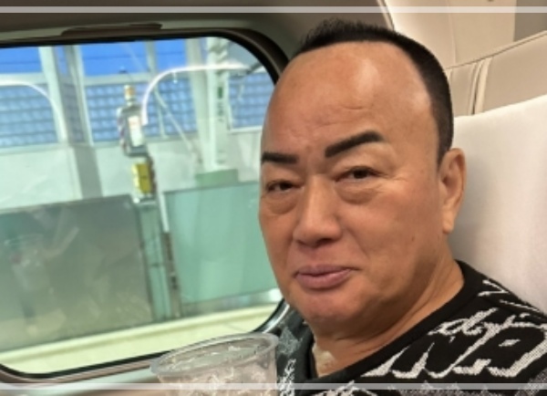 【2025】細川たかしの現在画像!独特な髪型の理由はなぜ?いつから? | 推しの現在フォト